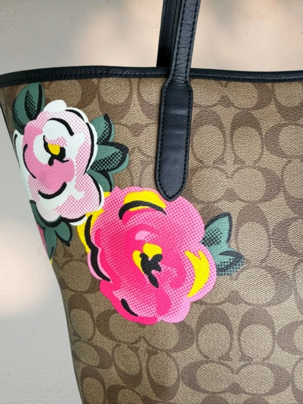 Coach City Tote in Signature Canvas with Vintage Rose Floral Print - Picture 3 of 13